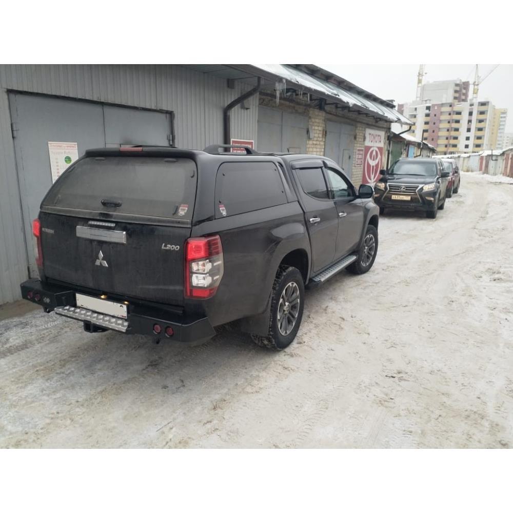 Бампер РИФ силовой задний Mitsubishi L200 2019+ с квадратом под фаркоп и фонарями