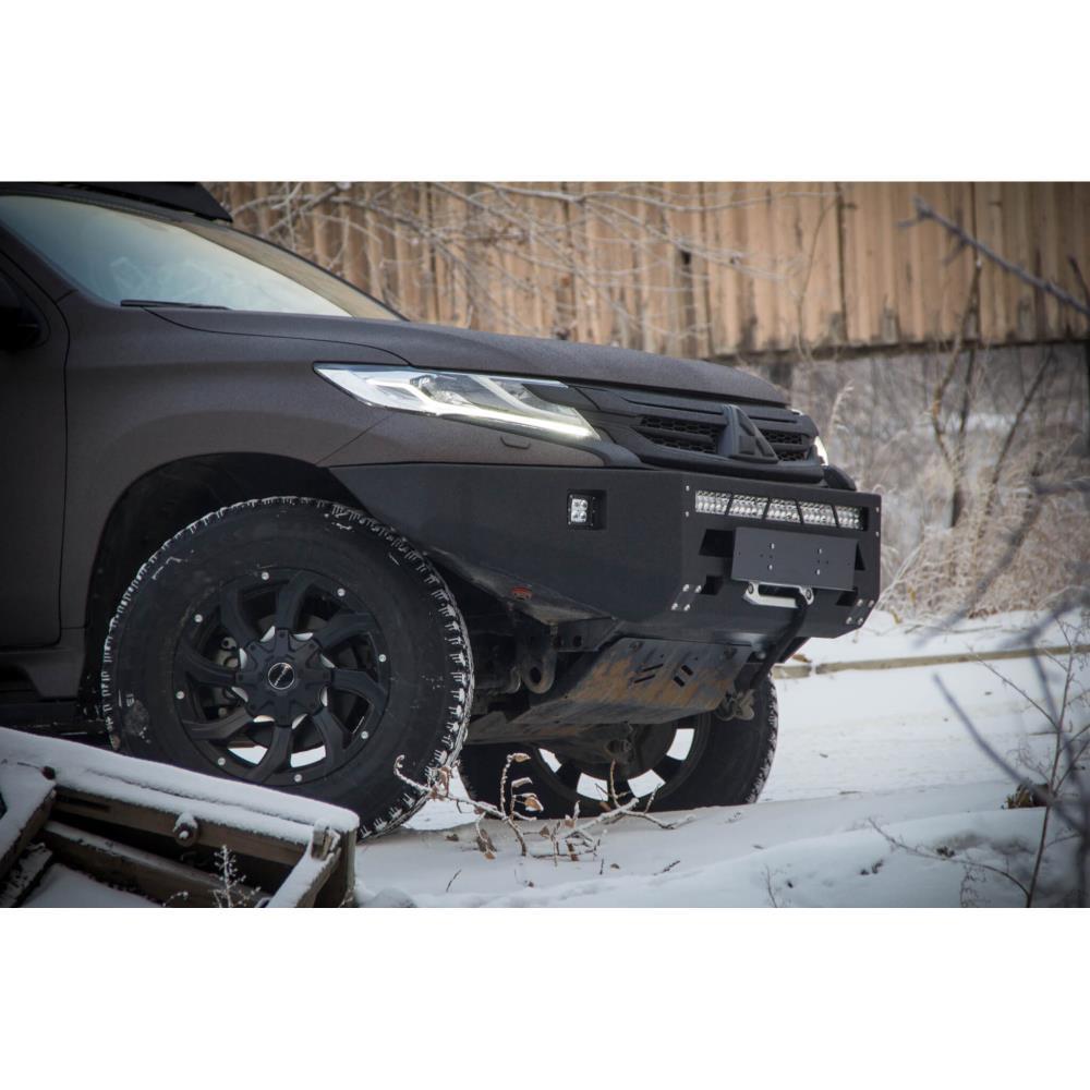 Бампер силовой передний Mitsubishi Pajero Sport 2016+ c противотуманными фарами и дальним светом