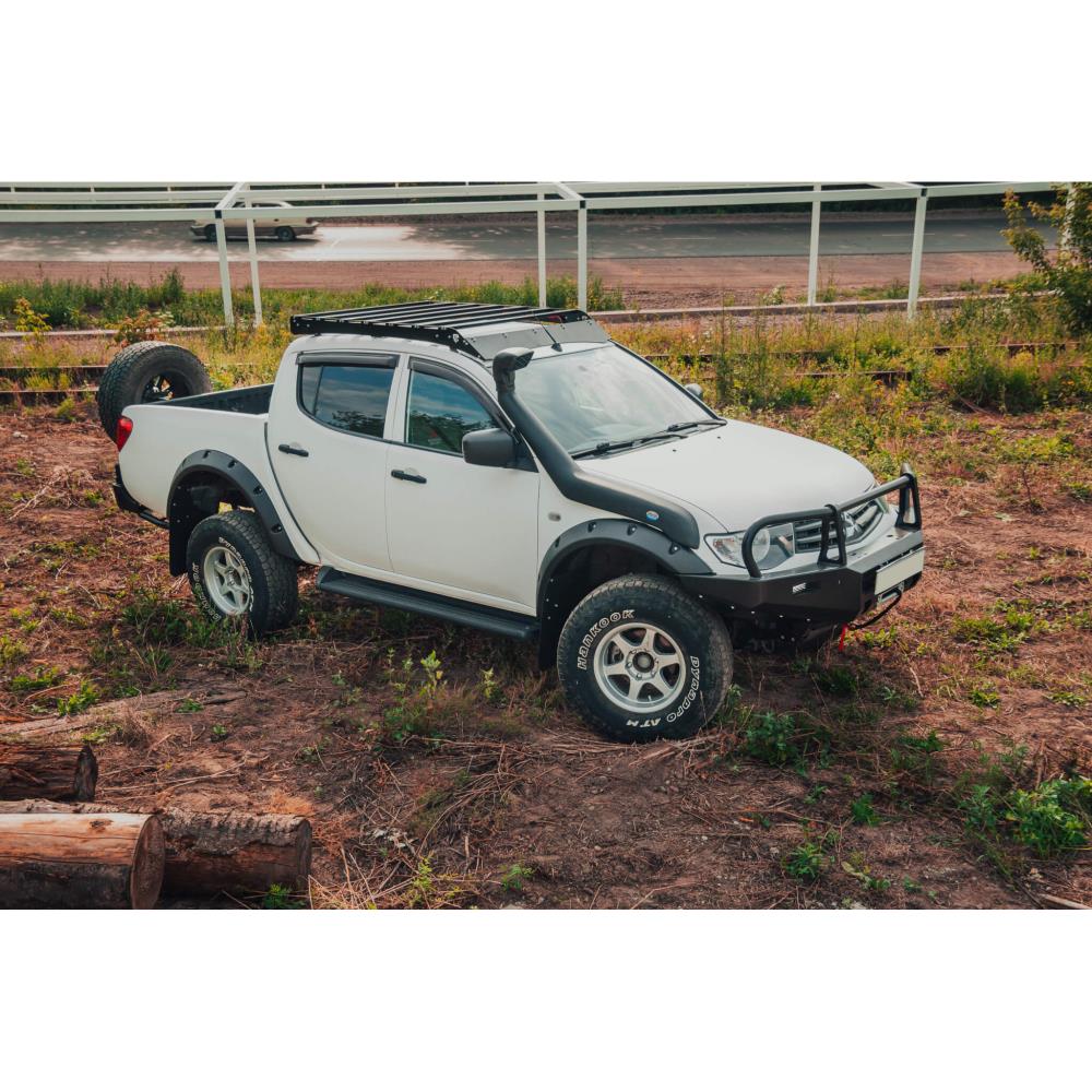 Бампер силовой передний Mitsubishi Pajero Sport/L200 2008-2015 с защитой фар