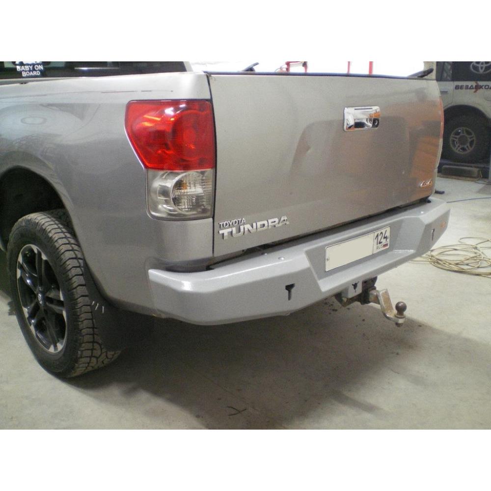 Бампер силовой задний Toyota Tundra 2007-2013