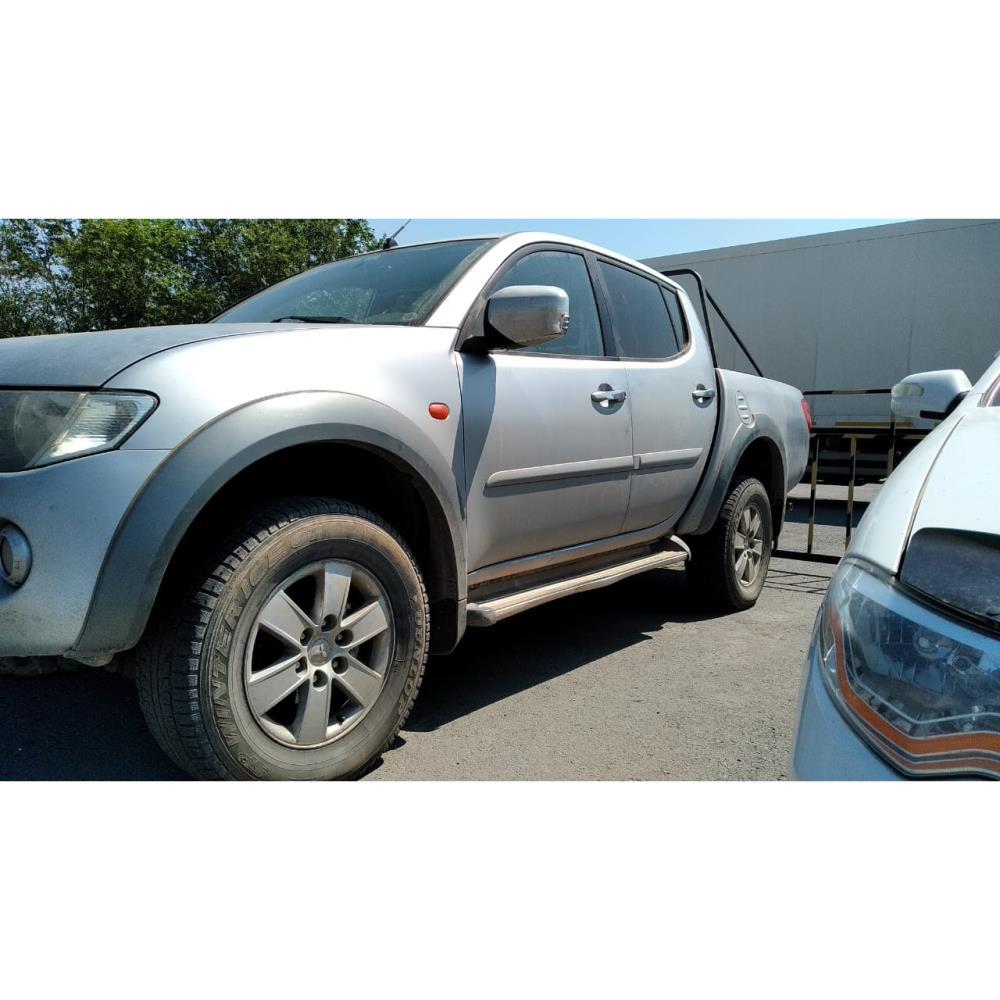 Лифт-комплект РИФ Mitsubishi L200 2005-2015 лифт 40 мм средний