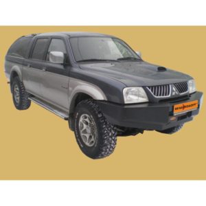 Передний силовой бампер на Mitsubishi L200 1996-2005 г
