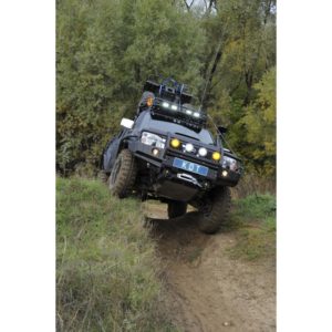 Передний силовой бампер со съёмным кенгурином Nissan NP300 2008+