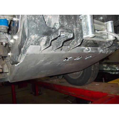 Передняя защита днища TOYOTA HILUX