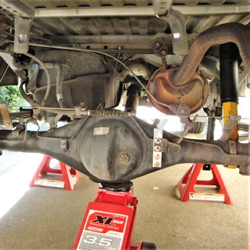 Перенос тормозных шлангов Old Man Emu OME Toyota Hilux Toyota Hilux Vigo 2005-2015