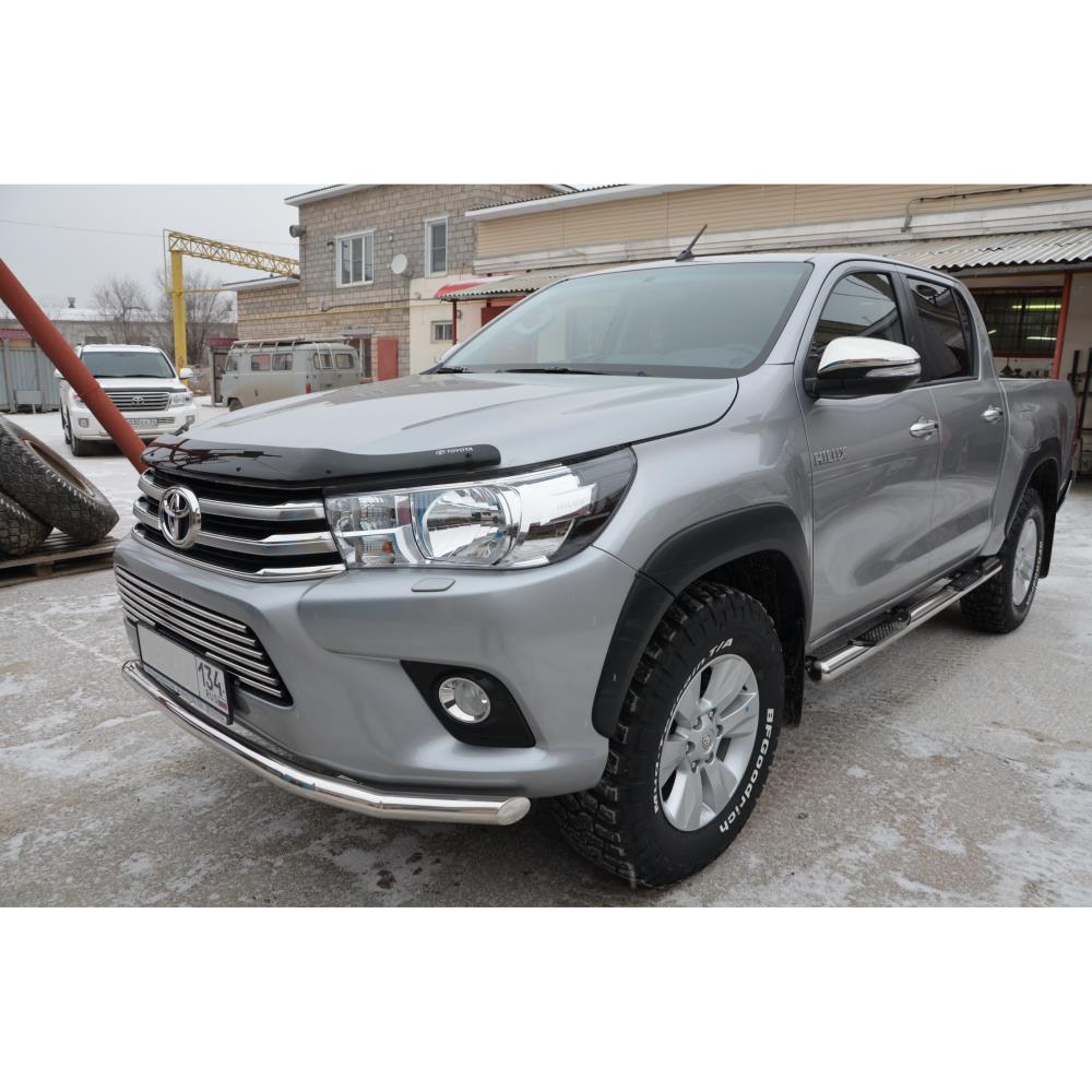 Порог труба с проступью Toyota Hilux 2015