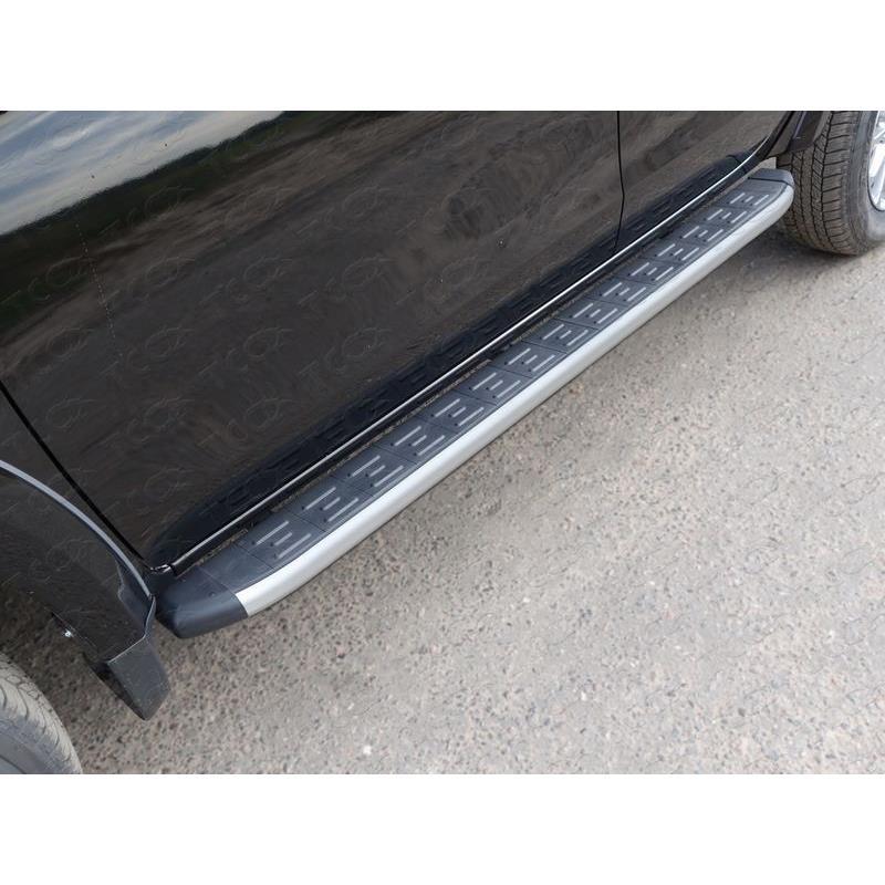 Пороги алюминиевые с пластиковой накладкой 1820 мм MITSUBISHI L200 2019-н.в.