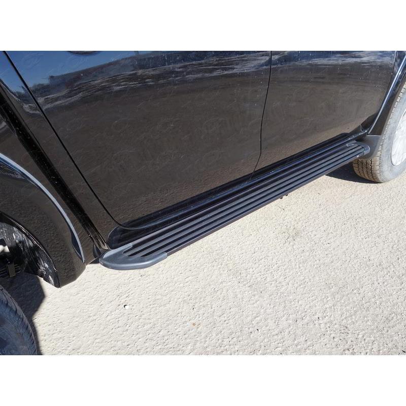 Пороги алюминиевые `Slim Line Black` 1820 мм FIAT Fullback 2016-2019