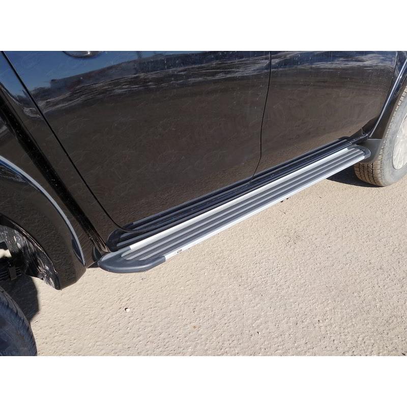 Пороги алюминиевые `Slim Line Silver` 1820 мм MITSUBISHI L200 2015-2019