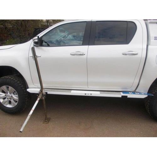 Пороги силовые алюминиевые II поколения - Toyota HILUX (с 2015г.в.).
