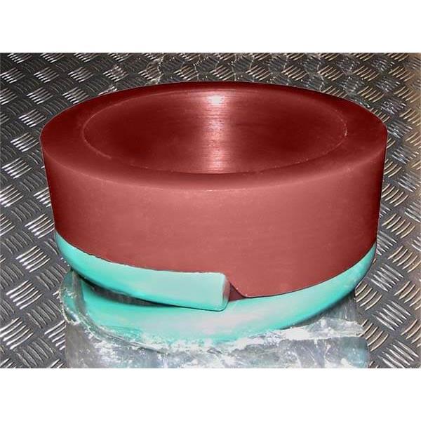 Проставки над задними пружинами NS1 30 мм