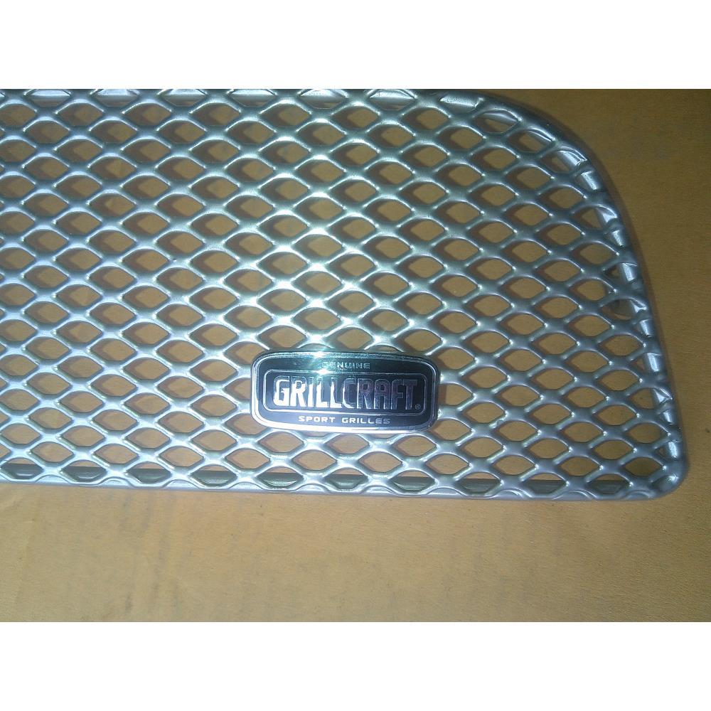 Решетка в бампер из оцинкованной стали с алюминиевым напылением