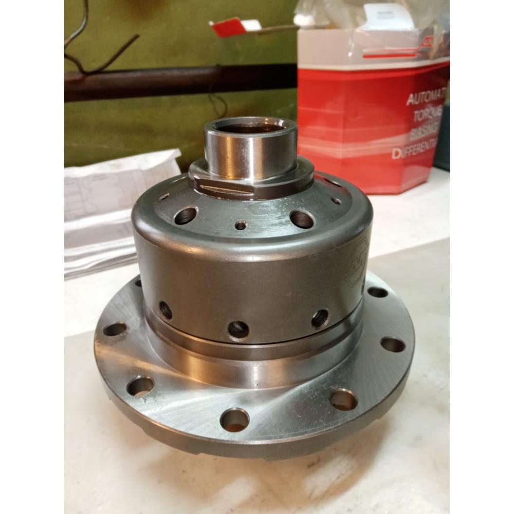 Самоблокирующийся дифференциал винтового Toyota LC 70