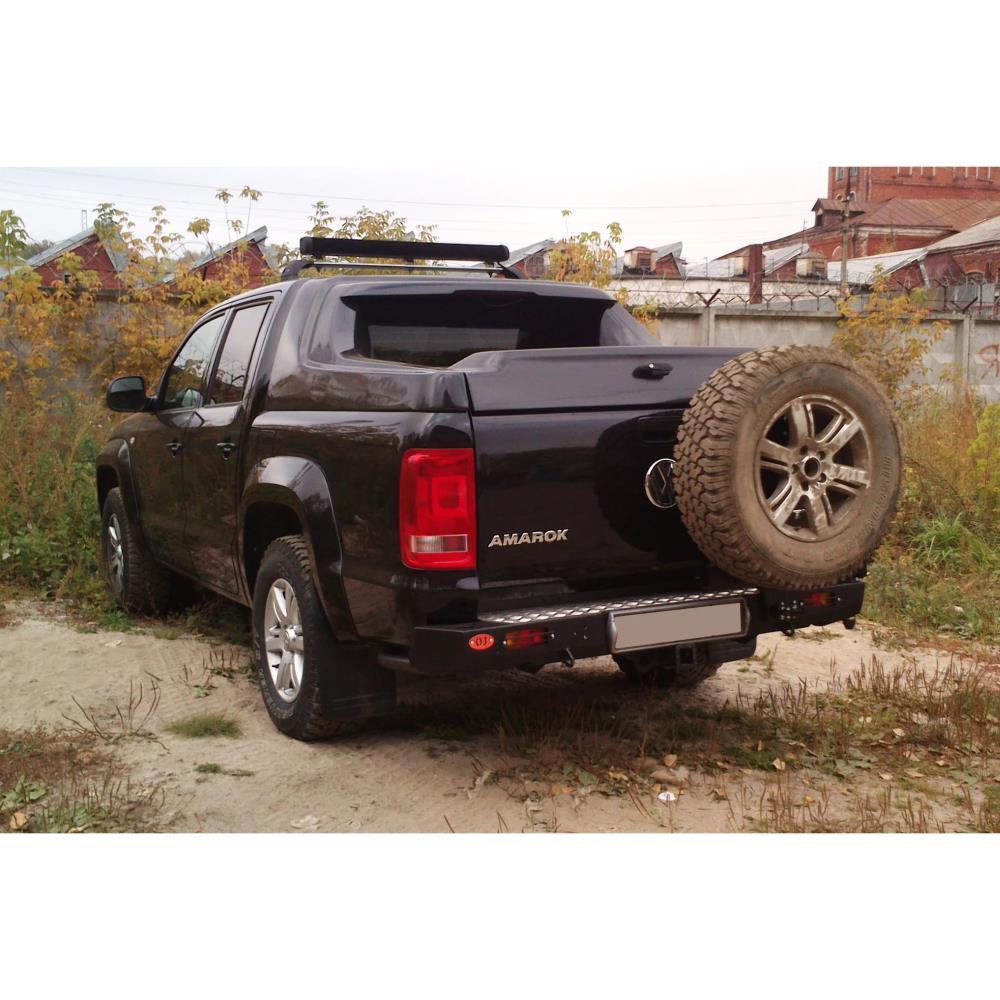 Задний силовой бампер на лифтованный VW Amarok с универсальной калиткой.