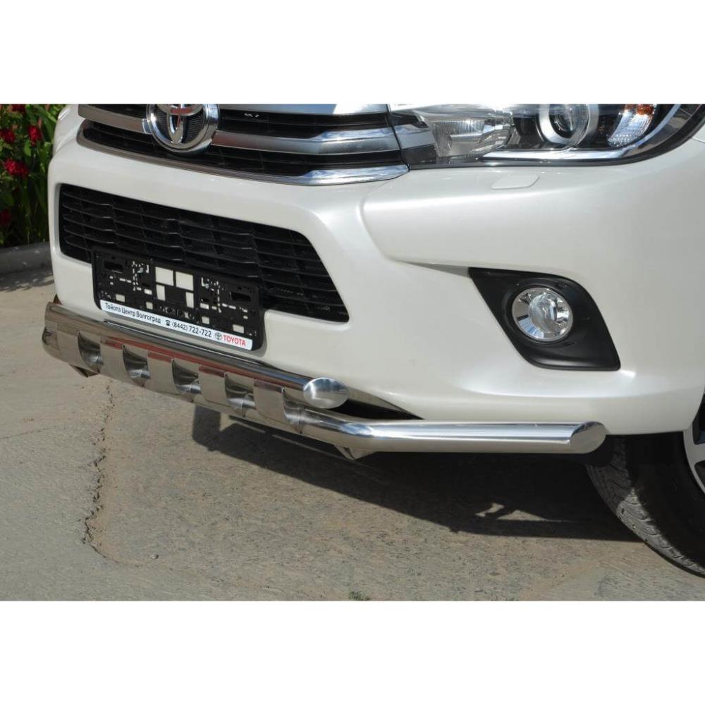 Защита переднего бампера с пластинами Toyota Hilux 2015