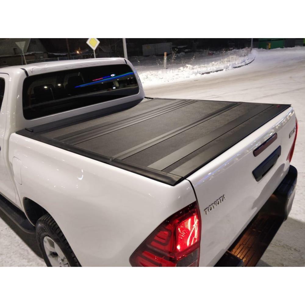 Жесткая четырехсекционная крышка Toyota Hilux VIII Revo (2015+)