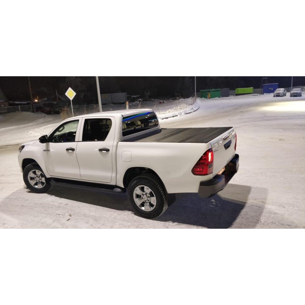 Жесткая четырехсекционная крышка Toyota Hilux VIII Revo (2015+)