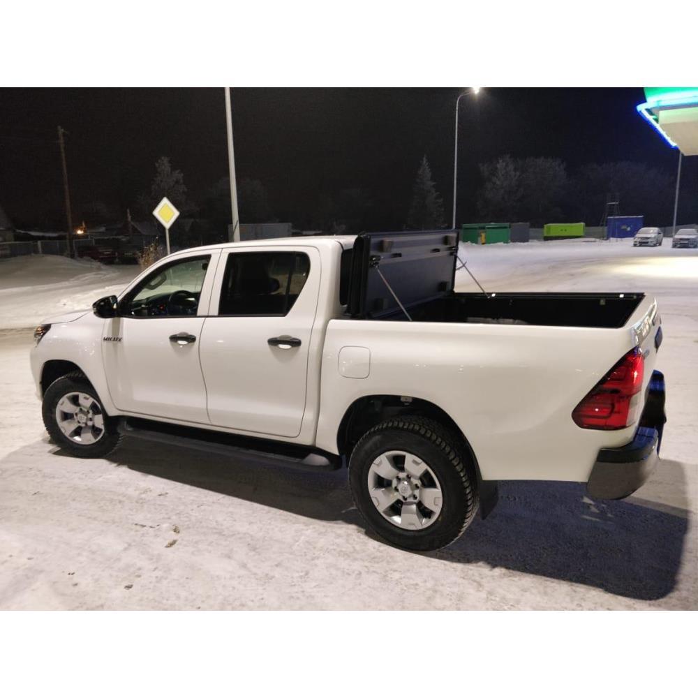 Жесткая четырехсекционная крышка Toyota Hilux VIII Revo (2015+)