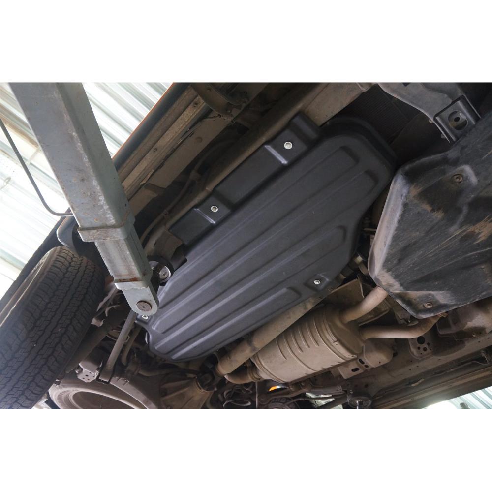 24.99k Защита топливного бака Toyota Land Cruiser 200 (2007-2021) /Lexus LX V-все (2007-2015-) (Композит 8 мм)