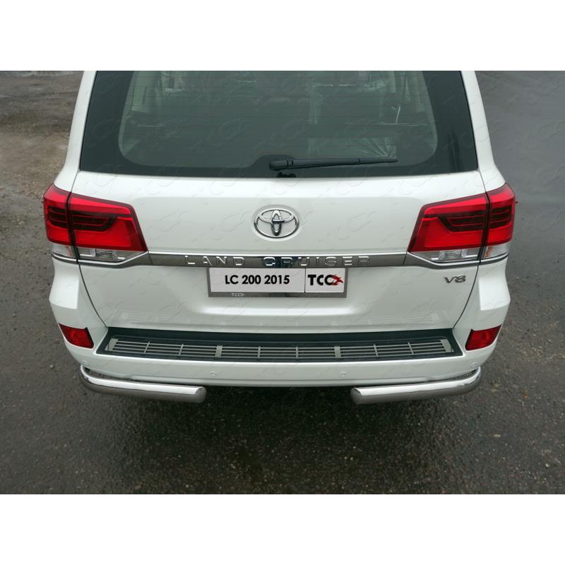 Накладка на задний бампер (лист) для TOYOTA Land Cruiser 200 2015-