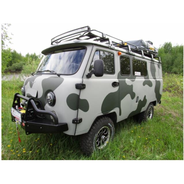 Передний силовой бампер серии Трофи на УАЗ Буханка с низкой защитной дугой и встроенной горизонтальной площадкой лебёдки