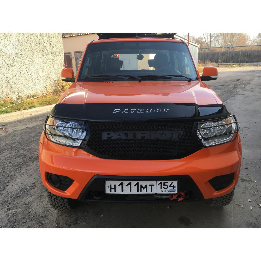 РЕШЁТКА "ЧЁРНЫЙ БРУТ" РЕСТАЙЛ С ЗАЩИТОЙ ФАР для УАЗ-Патриот 2015-