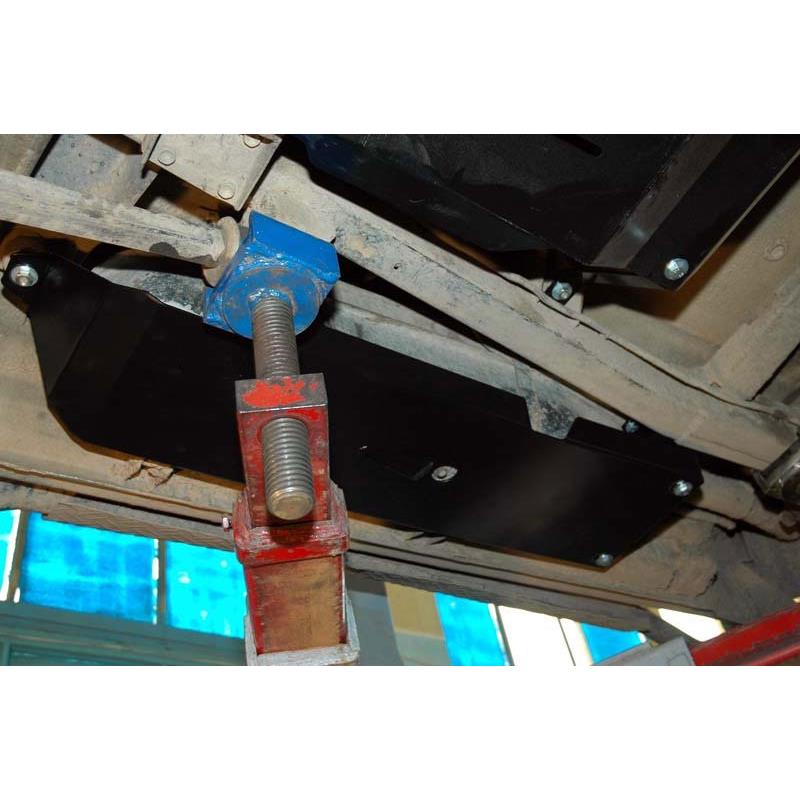 Защита топливного бака для УАЗ Patriot 2014