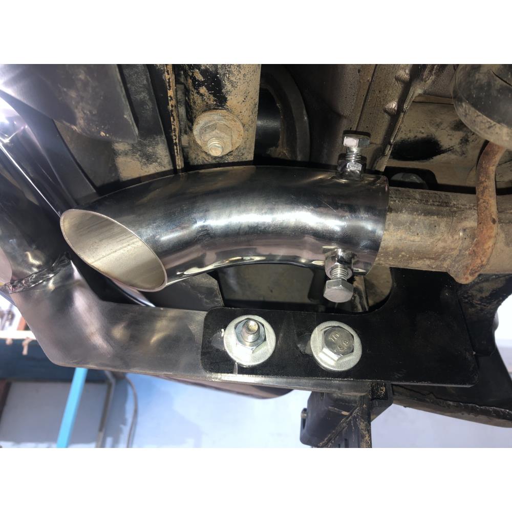 Защита заднего бампера угловая Niva 2121 Urban 2014