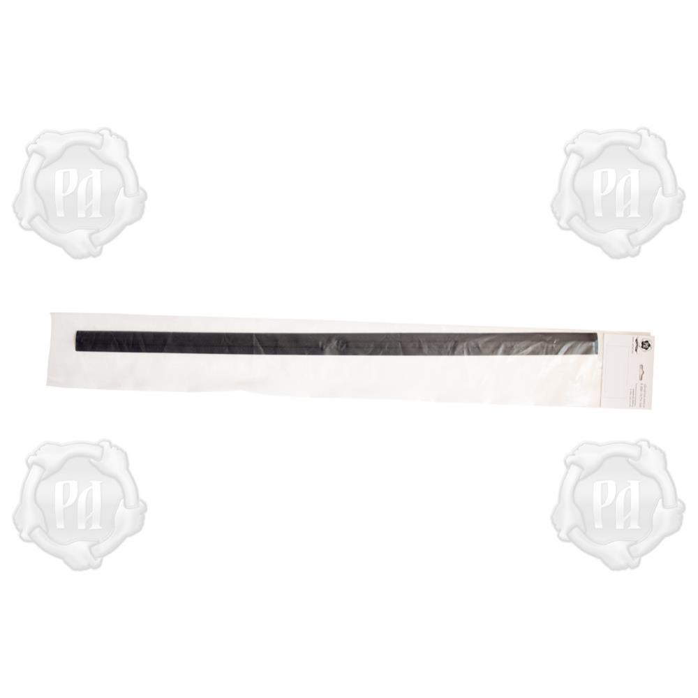 Защитная накладка нижней части крышки багажника со скотчем для Lada Niva