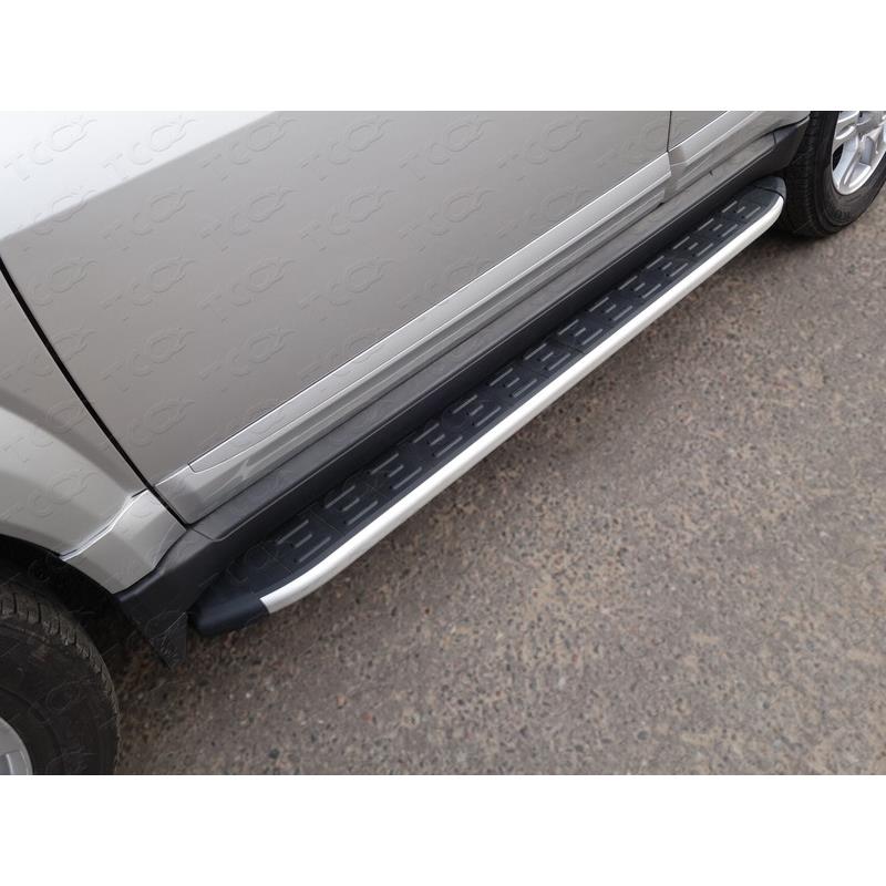 Пороги алюминиевые с пластиковой накладкой 1720 мм на GREAT WALL H3 и H5