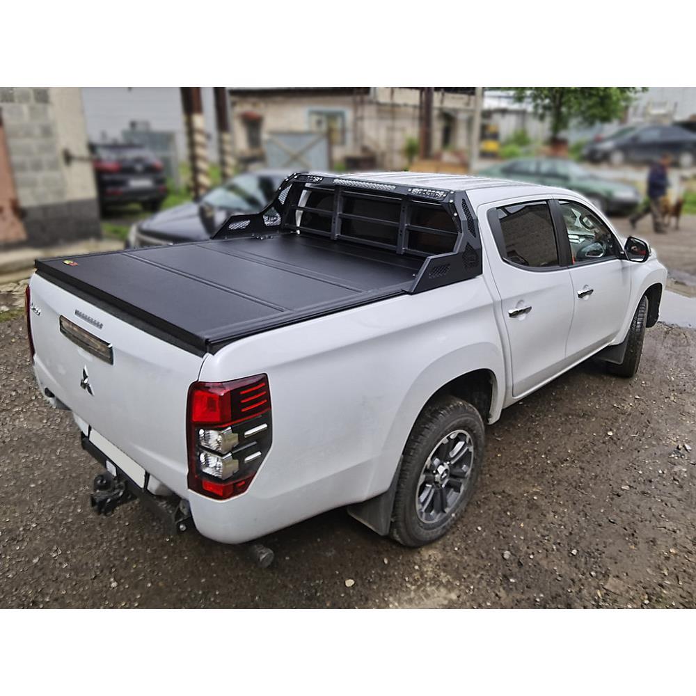 Четырех секционная крышка HAL PRO на Mitsubishi L200 2015