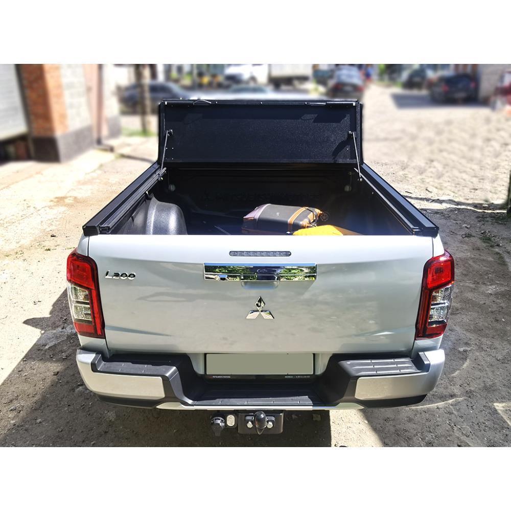 Четырех секционная крышка HAL PRO на Mitsubishi L200 2015
