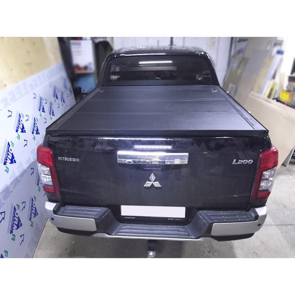 Четырех секционная крышка HAL PRO на Mitsubishi L200 2015