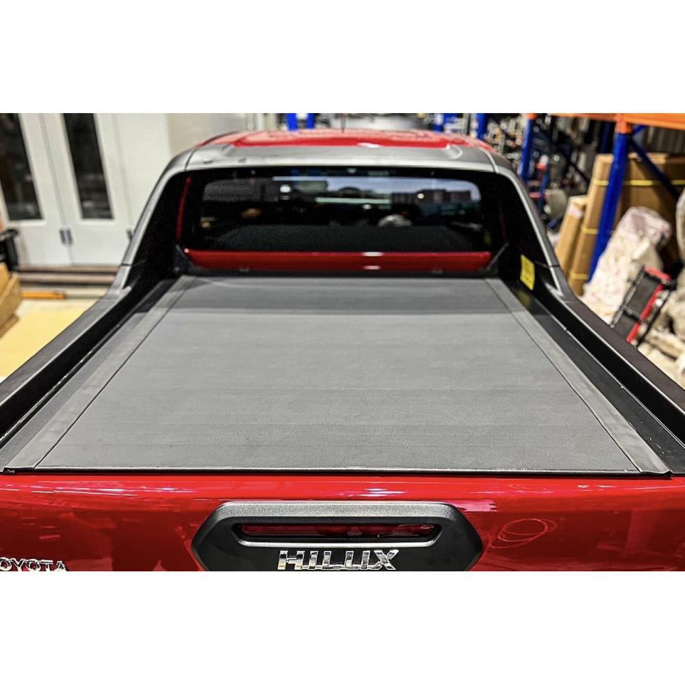 DL-TYHR16-HRPS Крышка жесткая HR DELUXAUTO рулонная 2015+ TOYOTA HILUX