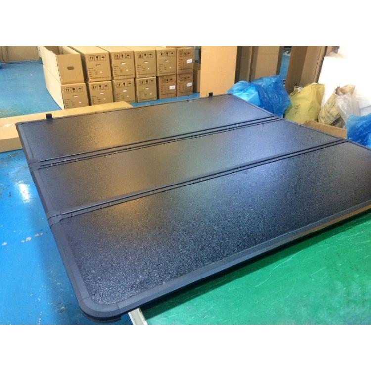 Крышка жесткая H3 DELUXAUTO 3х секционная складная TOYOTA TUNDRA Double Cab