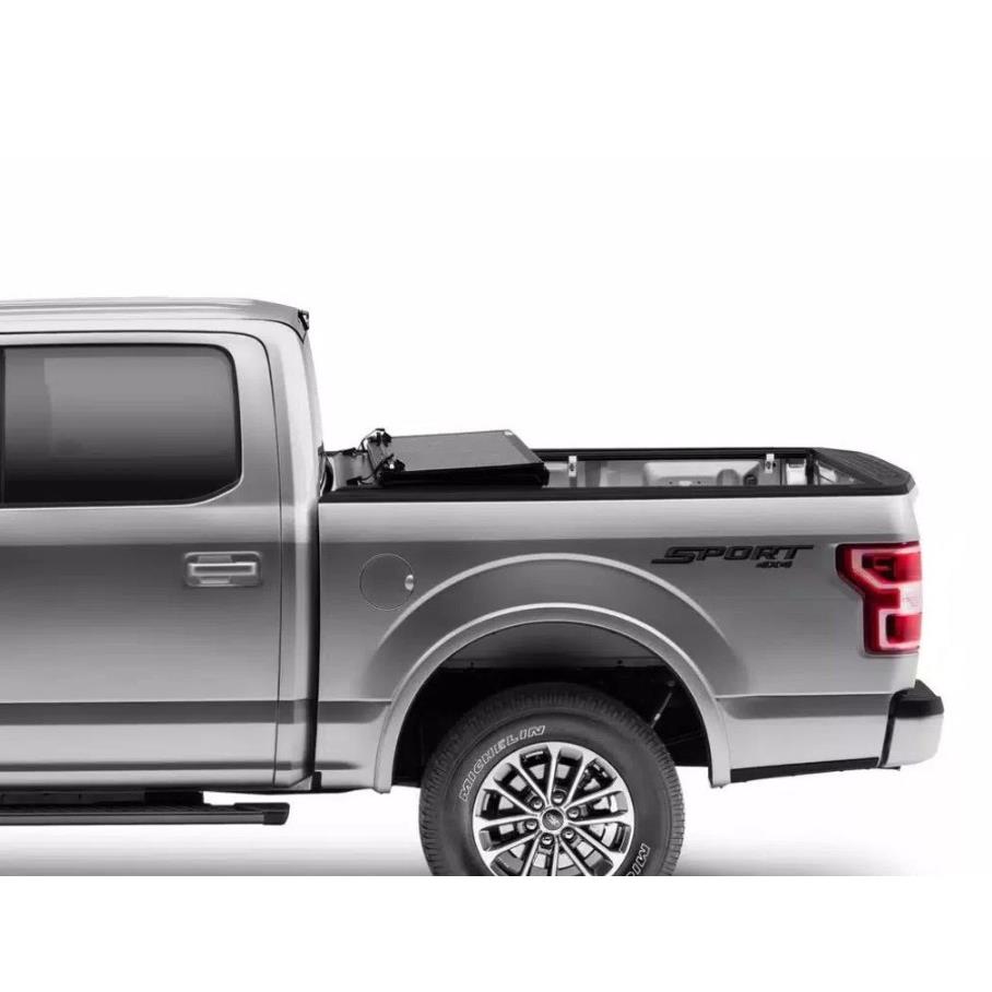 Жесткая трехсекционная крышка низкий профиль Toyota Tundra Crew Max ft. 5.5 (2014-2023) (двойная кабина)